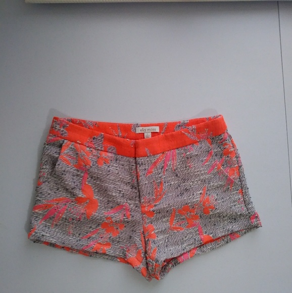 Ella Moss Pants - Ella Moss Womens shorts. Size 4